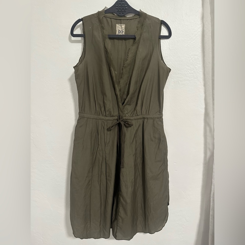GO by GoSilk Olive Green Silk Blend Sleeveless Wrap Dress Tie Waist, Small